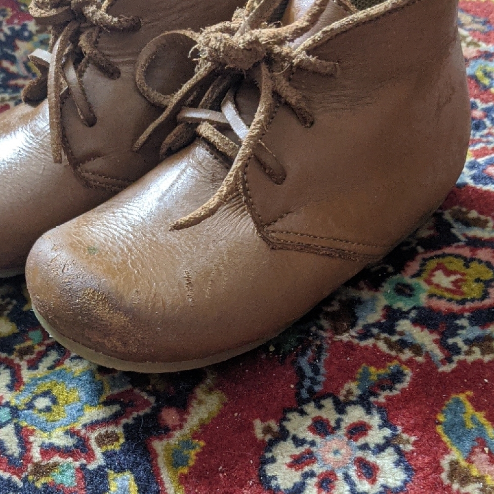Adelisa and Co Ticupante Brown Leather Handmade Shoes - Picture 5 of 9